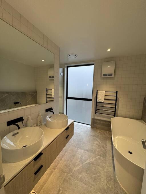 Apartament Black-Luxe Living In The Heart Of City Christchurch Zewnętrze zdjęcie