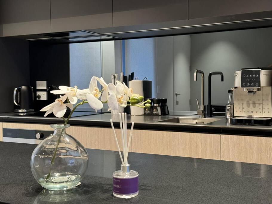 Apartament Black-Luxe Living In The Heart Of City Christchurch Zewnętrze zdjęcie